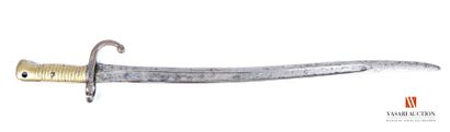 null Sabre-baïonnette Chassepot modèle 1866, lame yatagan de 57 cm, signée Tulle...