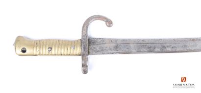 null Sabre-baïonnette Chassepot modèle 1866, lame yatagan de 57 cm, signée Tulle...