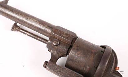 null Revolver à broche LEFAUCHEUX calibre 7 mm, canon rond, marqué au tonnerre E....