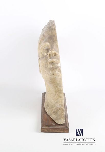 null Paul Gaston DEPREZ (1872-1941) d'après

Buste cheveux au vent

Sculpture en...