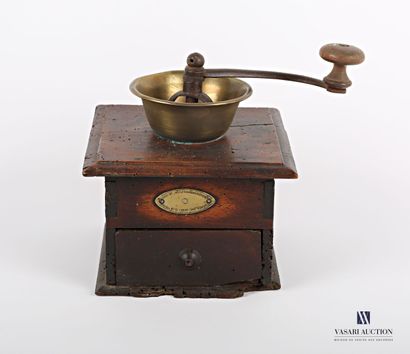 null COULAUX AINE ET Cie MOLSHEIM

Coffee mill in wood, the crusher part in brass...