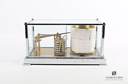 null Holosteric barograph recorder brand PHBN with six capsules in its chromed metal...