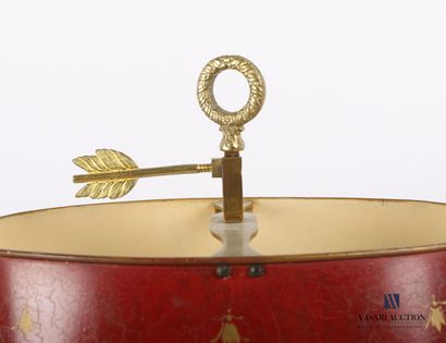 null Lamp bouillotte in bronze posing on a round base hemmed with friezes of twisted...