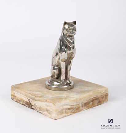 null Mascot in metal with chromed patina representing a cat sitting, it is fixed...