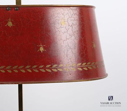 null Lamp bouillotte in bronze posing on a round base hemmed with friezes of twisted...