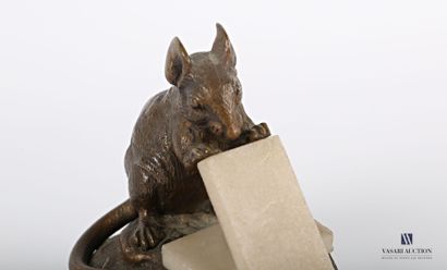 null MASSON Clovis-Edmond (1838-1913), after 

Mouse nibbling sugar

Bronze and hard...