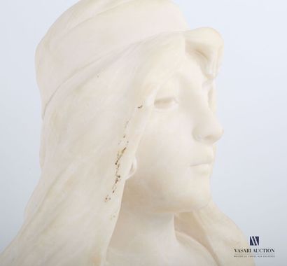 null 
VILLANIS Emmanuel (1858-1914)




Woman with headband



Alabaster




Signed...