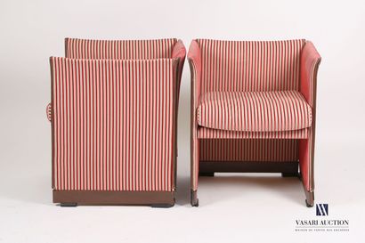 null BELLINI Mario (born in 1935), after

Pair of leather armchairs in striped fabric...