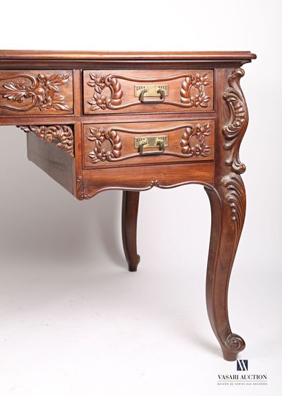 null INDOCHINA

Double-sided desk in molded and carved natural wood, the top is rectangular,...