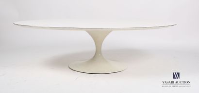null SAARINEN Eero (1910-1961), after

Low table of shuttle shape, the laminated...