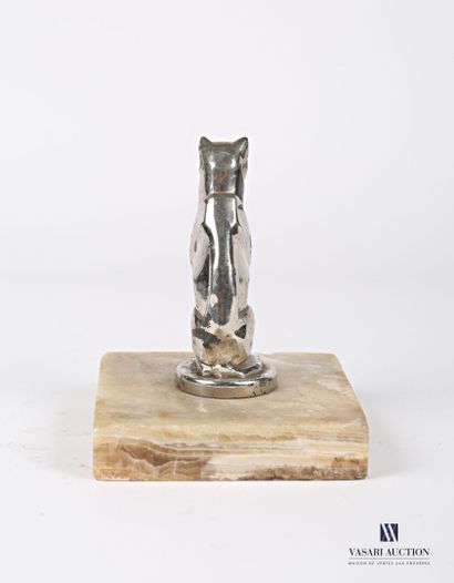 null Mascot in metal with chromed patina representing a cat sitting, it is fixed...