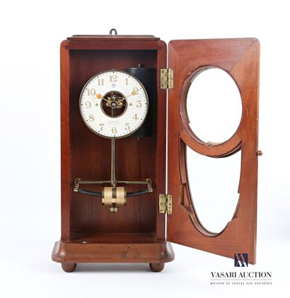 null Pendule Bulle-clock, le cadran annulaire marqué MFB et A. H. Radonnet,36 rue...