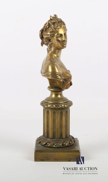 null HOUDON Jean-Antoine (1741-1828) d'après

Diane

Buste en bronze posant sur un...