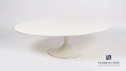 null SAARINEN Eero (1910-1961), after

Low table of shuttle shape, the laminated...