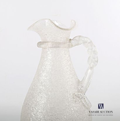 null Orangeade jug in frosted glass of piriform form, the neck polylobed, the catch...