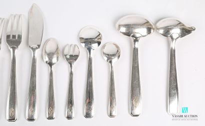 null Silver-plated metal set of 120 pieces, the plain handle with cut sides decorated...