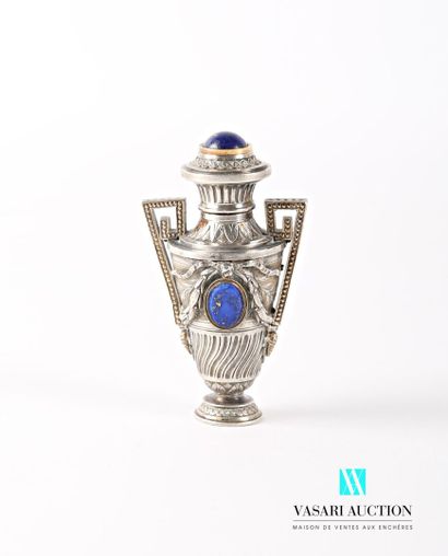 null Silver salt bottle of baluster form, it is decorated with garlands of laurel...