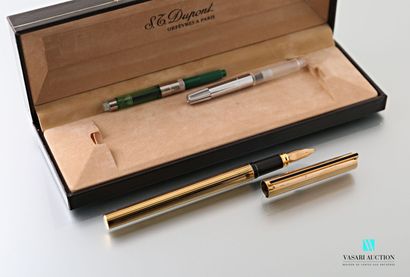null ST Dupont, a gold-plated ink pen, the nib in gold 750 thousandth, numbered 43EAD19,...