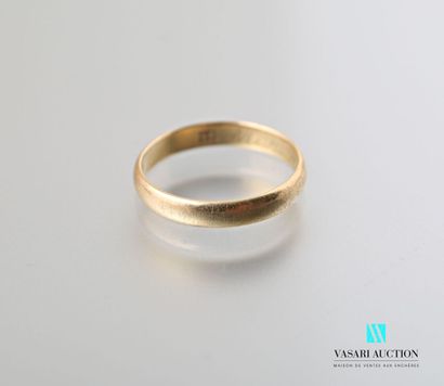 null Ring in yellow gold 585 thousandths, the inside engraved Marianne and dated...