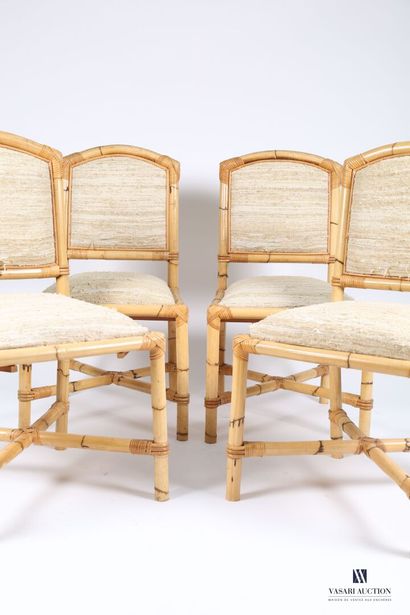 null VIVAÎ DEL SUD - ITALIE
Quatre chaises en bambou et tissu 
XXème siècle 
Haut....