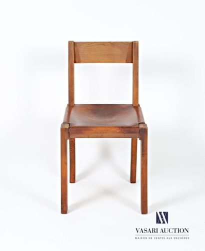 null CHAPO Pierre (1927-1987) 
Suite de six chaises en orme modèle S24, le dossier...