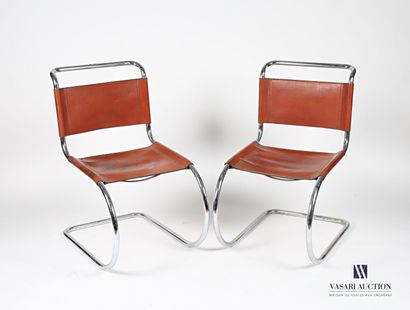 null Ludwig MIES VAN DER ROHE (1886-1969) d'après
Paire de chaises modèle MR10, la...