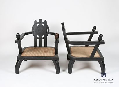 null ZACCARI Ettore (1877-1922) D'après
Paire de fauteuils en bois relaqué noir à...