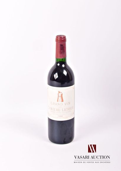 null 1 bottle Château LATOUR Pauillac 1er GCC 1992
	And. a little stained. N: low...