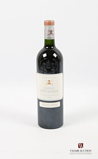 null 1 bottle Château PAPE CLÉMENT Graves GCC 2005
	And. a little more stained. N:...