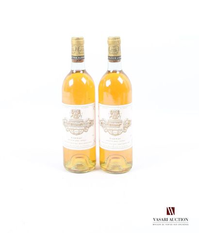 null 2 bottles Château COUTET Barsac 1er GCC 1985
	And. a little stained (1 a little...