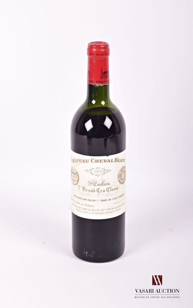 null 1 bottle Château CHEVAL BLANC St Emilion 1er GCC 1978
	Stained (2 light snags)....