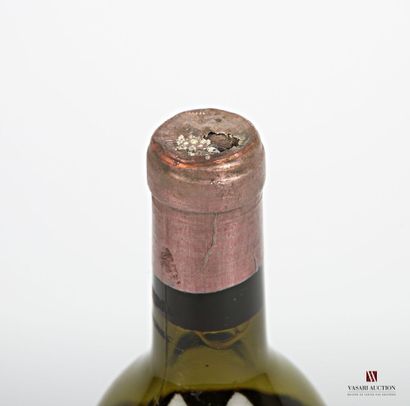 null 1 bouteille	Château HAUT BRION	Graves 1er GCC	1950
	Et. fanée et tachée. Capsule...