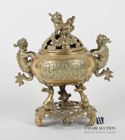 null ASIA 
Perfume burner in gilded bronze and its dormant, it rests on a tripod...