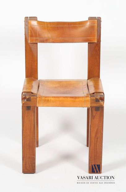 null CHAPO Pierre (1927-1987)
Chaise en orme modèle S11, l'assise et le dossier en...