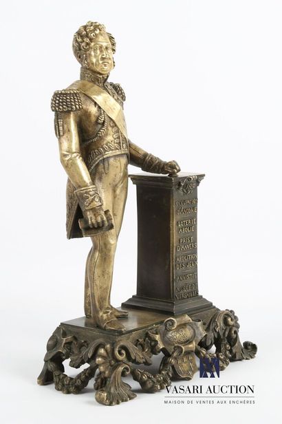 null Sujet en bronze commémoratif de l'accession au trône de France par Louis-Philippe...