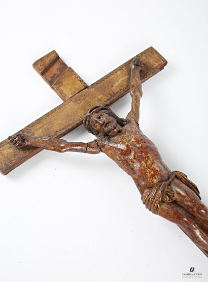 null Christ en croix sculpté.
XVIIème siècle
(manque, traces de dorure, accident...