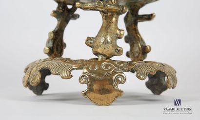 null ASIA 
Perfume burner in gilded bronze and its dormant, it rests on a tripod...