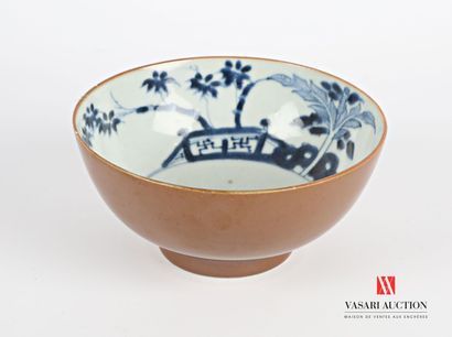 null CHINA
Porcelain bowl with chocolate enamel and white/blue decoration of a landscape...