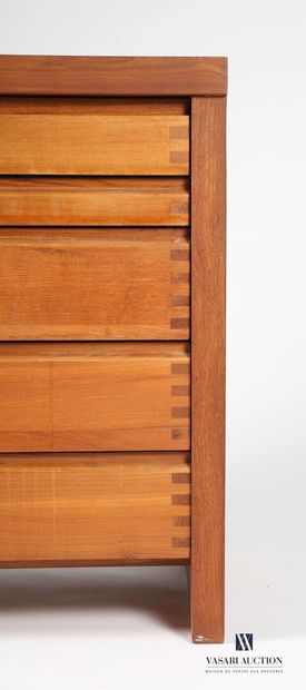 null CHAPO Pierre (1927-1987)
Elm chest of drawers opening to five drawers in front,...