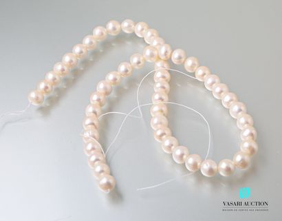 Necklace of freshwater pearls 8.5 mm on wire,...
