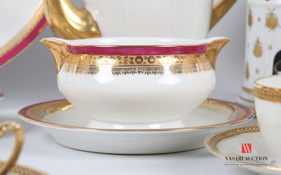 null LIMOGES
Two parts of services in white porcelain, the border hemmed with a red...