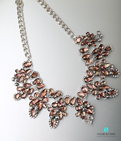 Necklace metal collar decorated with motifs...
