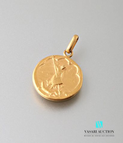 null Médaille ronde en or jaune 750 millièmes "Saint Georges terrassant le dragon",...