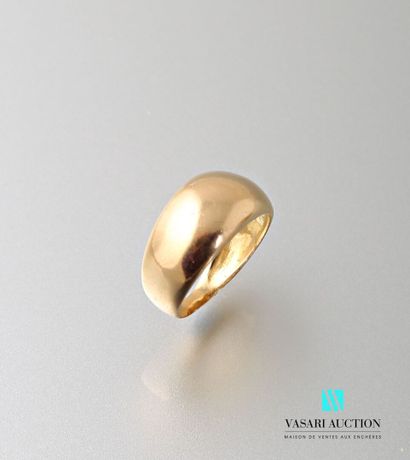 null Ring demi-jonc in yellow gold 750 thousandths plain
Marked with an eagle head
Weight...