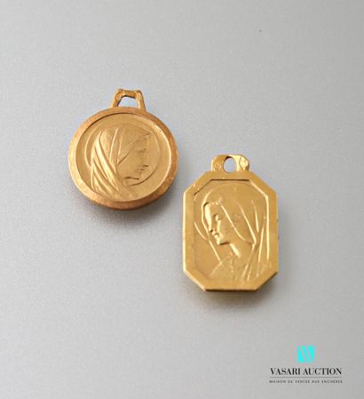 null Deux médailles en or jaune 750 millièmes "Vierge", une ronde avec l'apparition...
