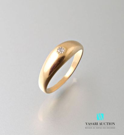null Ring English yellow gold 750 thousandth set with a broken diamond 
Weight :...
