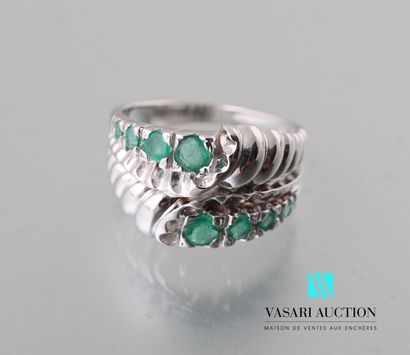 null Ring in white gold 750 thousandth with decoration of godrons decorated with...