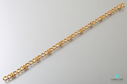 null Flexible bracelet in yellow gold 750 thousandths chainmail 
Marked with an eagle...