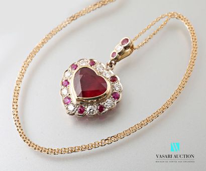 null Pendant heart and its chain with mesh forçat in gold 750 thousandths set in...