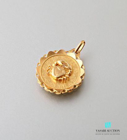 null A. Augis, round pendant in yellow gold 750 thousandths "Cancer", the back signed...